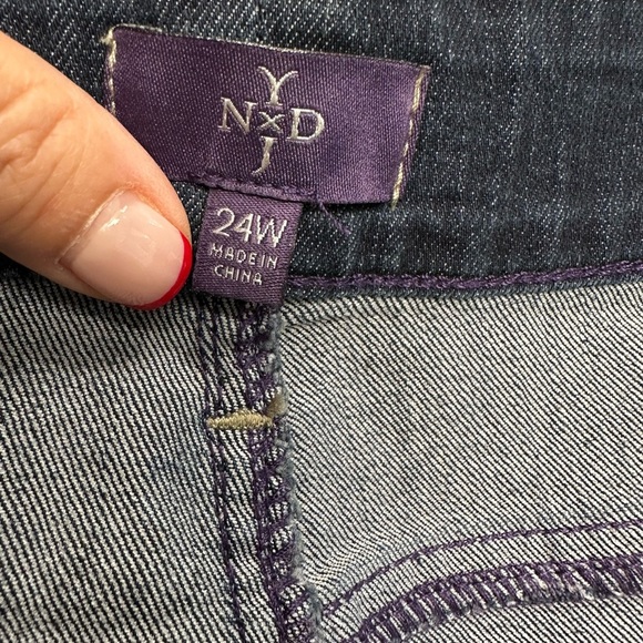 NYDJ Not Your Daughter’s Jeans Denim Shorts – Size 24W - Picture 8 of 11